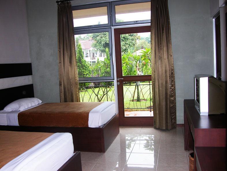 Le Villa Bougenville Bogor Exterior foto